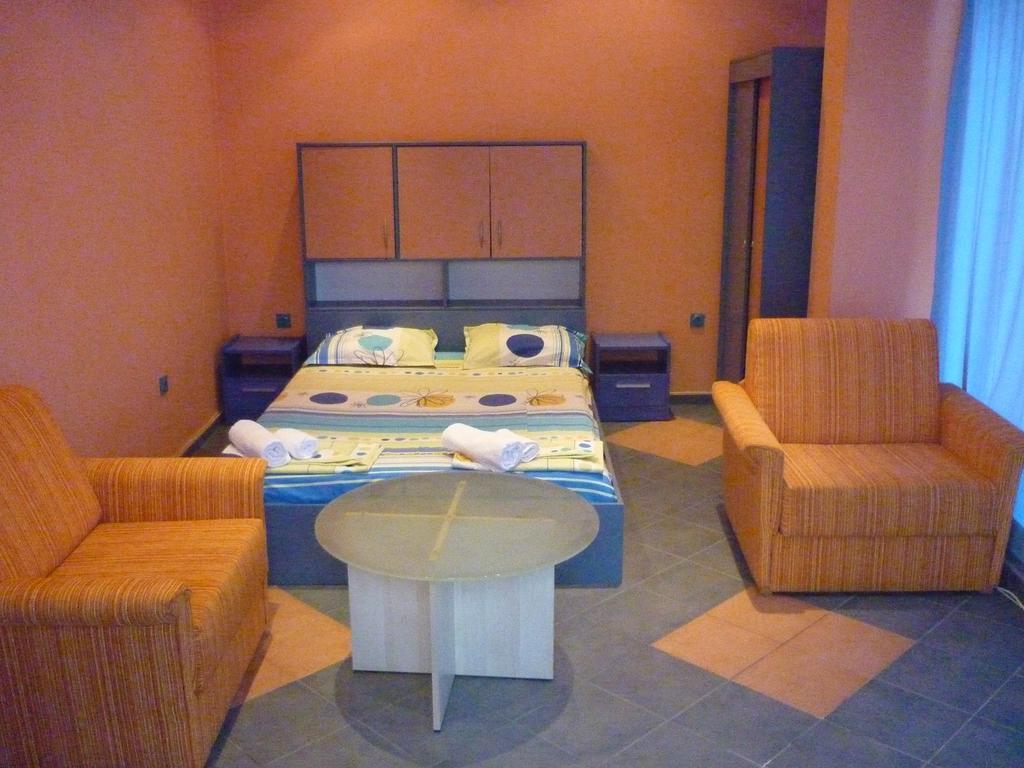 Dara Hotel プリモルスコ エクステリア 写真
